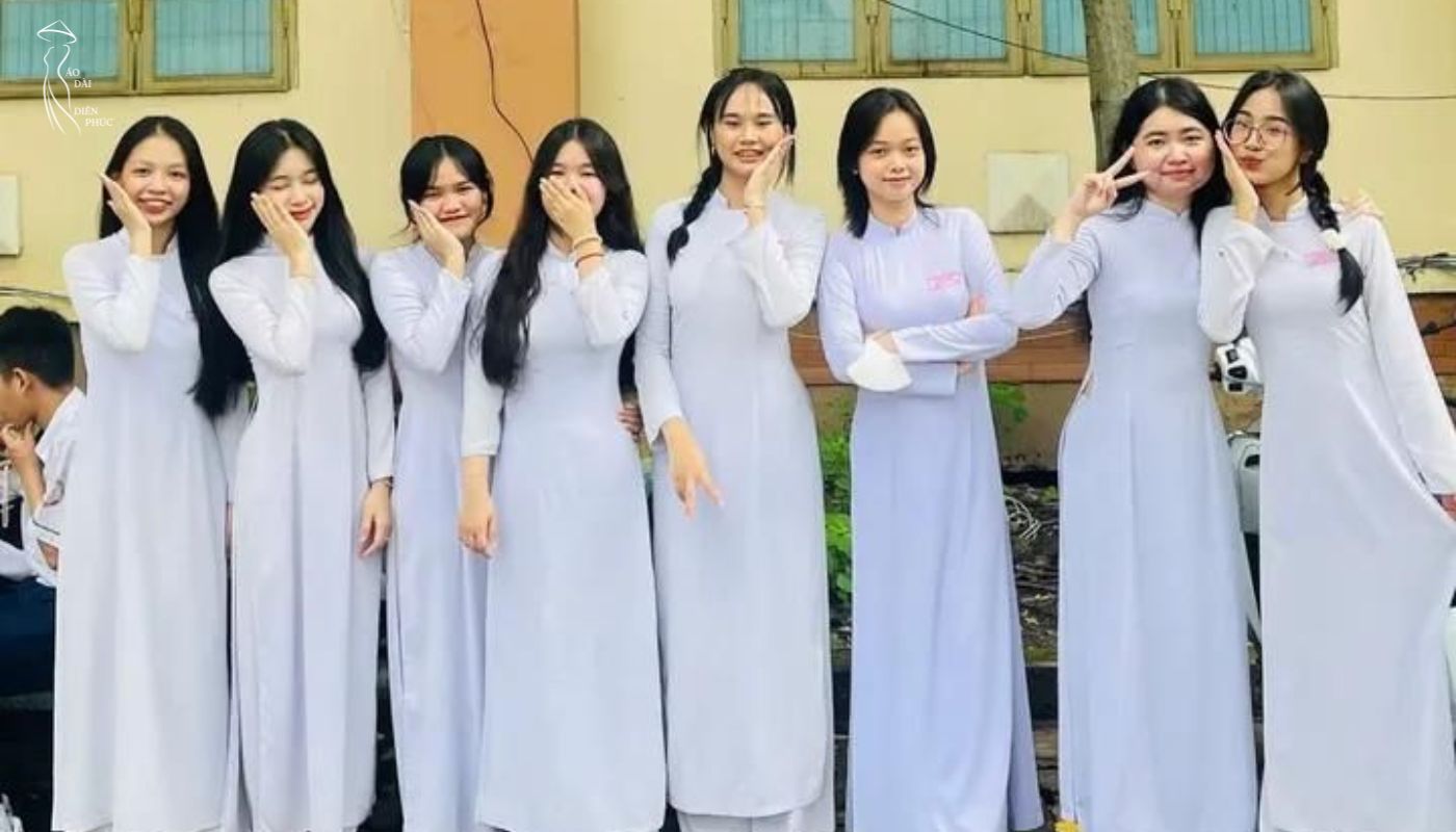 Quy định về việc mặc áo dài cho học sinh lớp 10